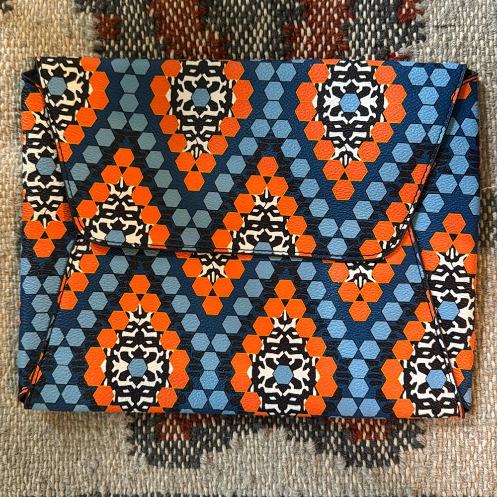 Vera Bradley clutch